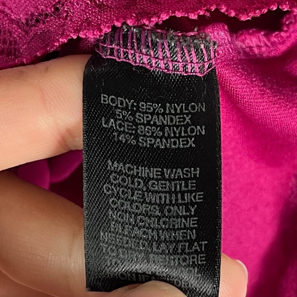 White House Black Market Women's Lace Cami Top Red Size M - Picture 6 of 8